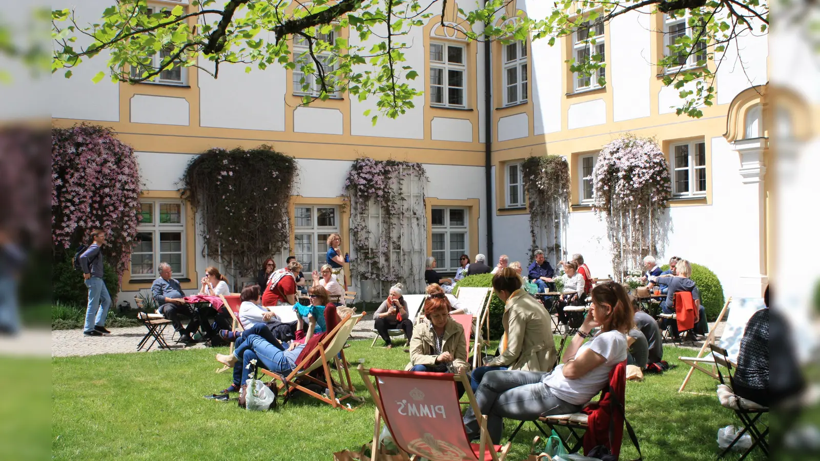 Das Kloster Neustift bietet eine wunderbare Kulisse für die Freisinger Gartentage. (Foto: Freisinger Gartentage)