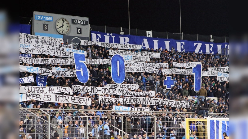 Gemeinsamer Nenner: Fanprotest für „50+1”. (Foto: Anne Wild)