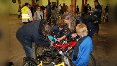 Jedes Jahr werden von den etwa 150 angebotenen Fahrräder, 80 Prozent verkauft. Etwas über die Hälfte der Räder sind dabei Kinder- und Jugendräder. (Foto: VA)