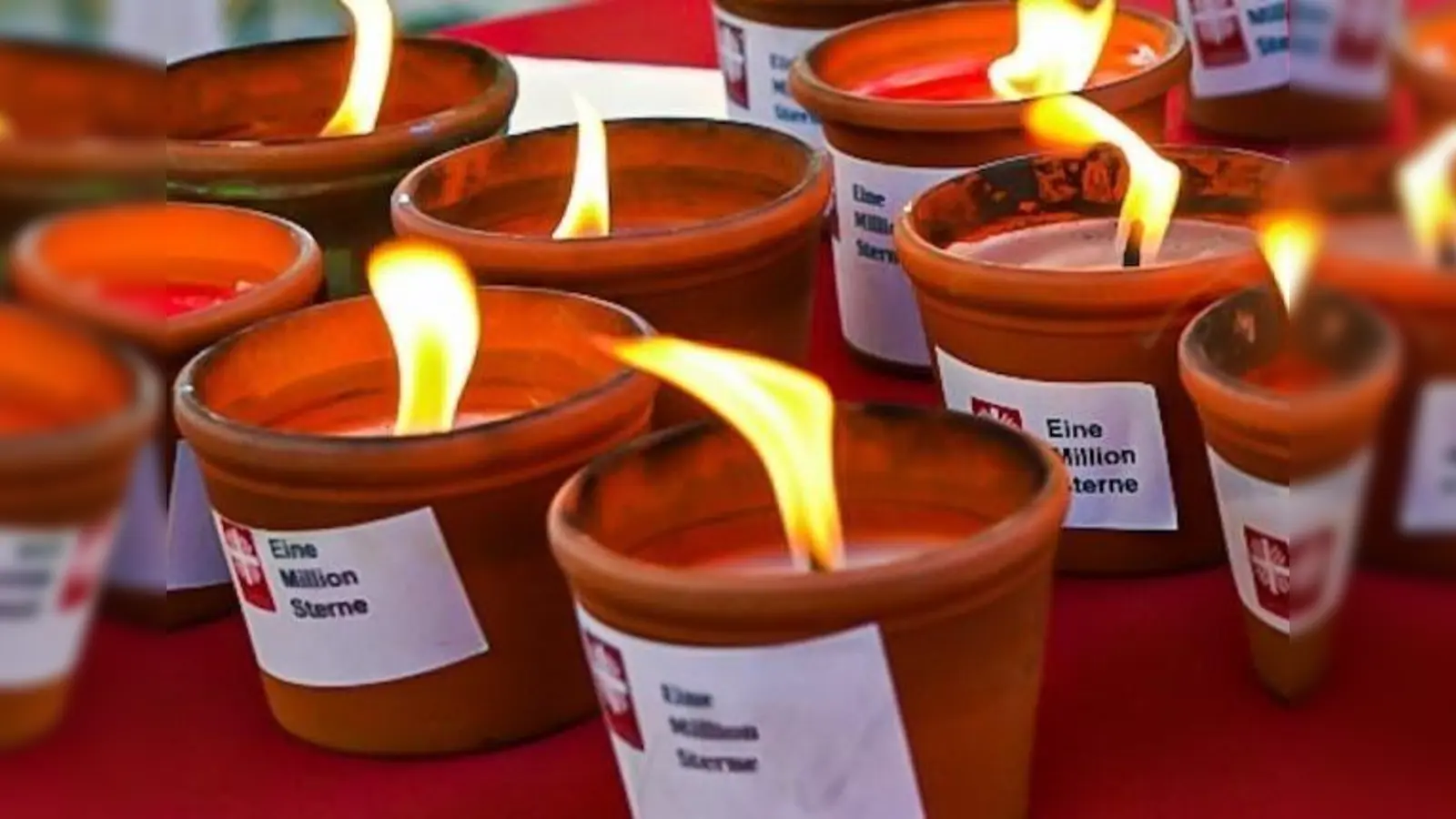 Kerzen als Zeichen der Solidarität sollen den Platz in ein Lichtermeer verwandeln. (Foto: Caritas Erding)