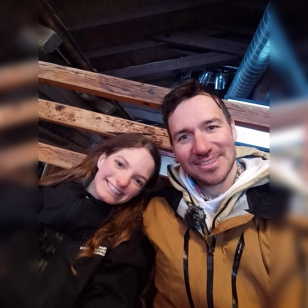 Ein unvergesslicher Moment: Das Skifahren mit Profi Felix Neureuther. (Foto: Privat)