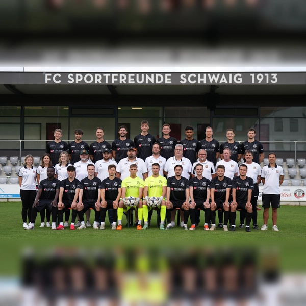 Mannschaftsfoto des FC Schwaig (Foto: R. Hellinger)