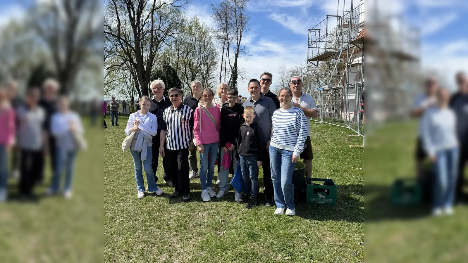Das sind die CSU-Osterhasen von Wartenberg, die auch in diesem Jahr wieder riesigen Spaß beim Eier verstecken hatten. (Foto: Hieronymus)
