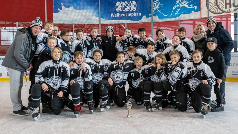 Die U13 gewann den Black Bears Cup bereits zum zweiten Mal hintereinander. (Foto: Black Bears)