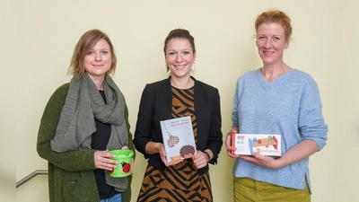 Bereit für das neue Projekt: Hausbesucherin Kristina Eibl, KoKi-Fachkraft Julia Specht und Hausbesucherin Veronika Brackhahne (von links). (Foto: Landratsamt Ebersberg)