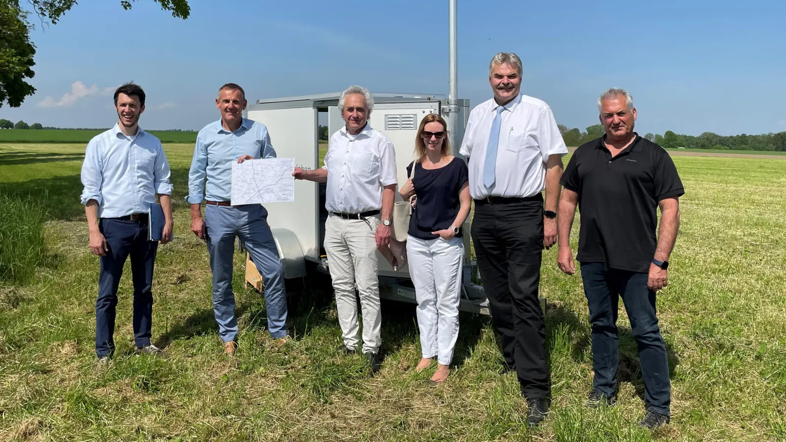 Die Verantwortlichen machten sich ein Bild vor Ort. (Foto: LRA)