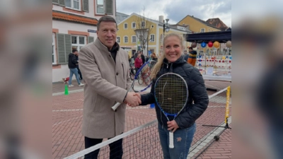 OB Max Gote und Weltmeisterin Anette Zweck lieferten sich einen Schlagabtausch auf dem Kleinfeld. (Foto: Zweck)