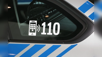 Ein Notruf alarmierte die Beamten am Samstagabend. (Foto: Bayerische Polizei)