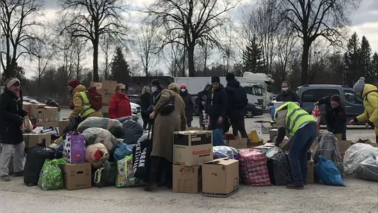 Die Spendenbereitschaft bei der Sammelaktion der Flüchtlingshilfe Erding am Samstag (5. März) war überwältigend. (Foto: sbg)