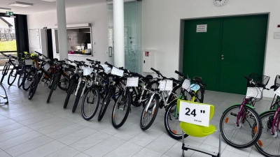 Der Radlbasar an der Grundschule hat schon eine lange Tradition. (Foto: Baur)