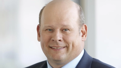 IHK-Vizepräsident Otto Heinz wünschte den Prüflingen besten Erfolg. (Foto: ar/IHK)