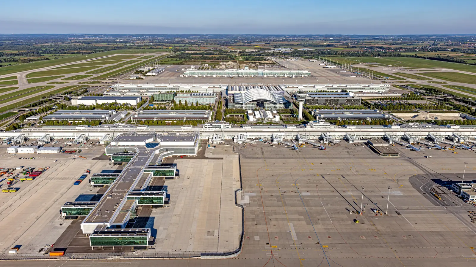Zahlreiche Bauprojekte am Airport wollen finanziert werden. (Foto: FMG/M. Fritz)