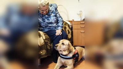 Der Malteser-Besuchsdienst mit Hund kommt bei den Senioren sehr gut an. (Foto: Anna Thut - Malteser)