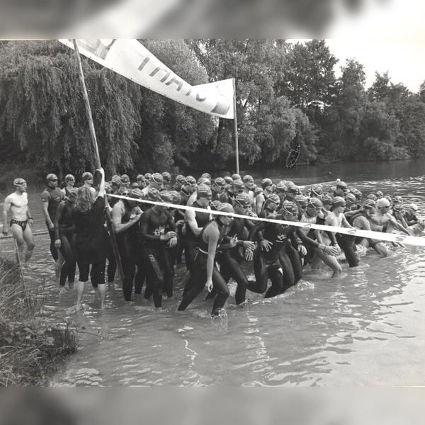 1993 gingen die Schwimmer erstmals an den Start. (Foto: Trisport Erding)