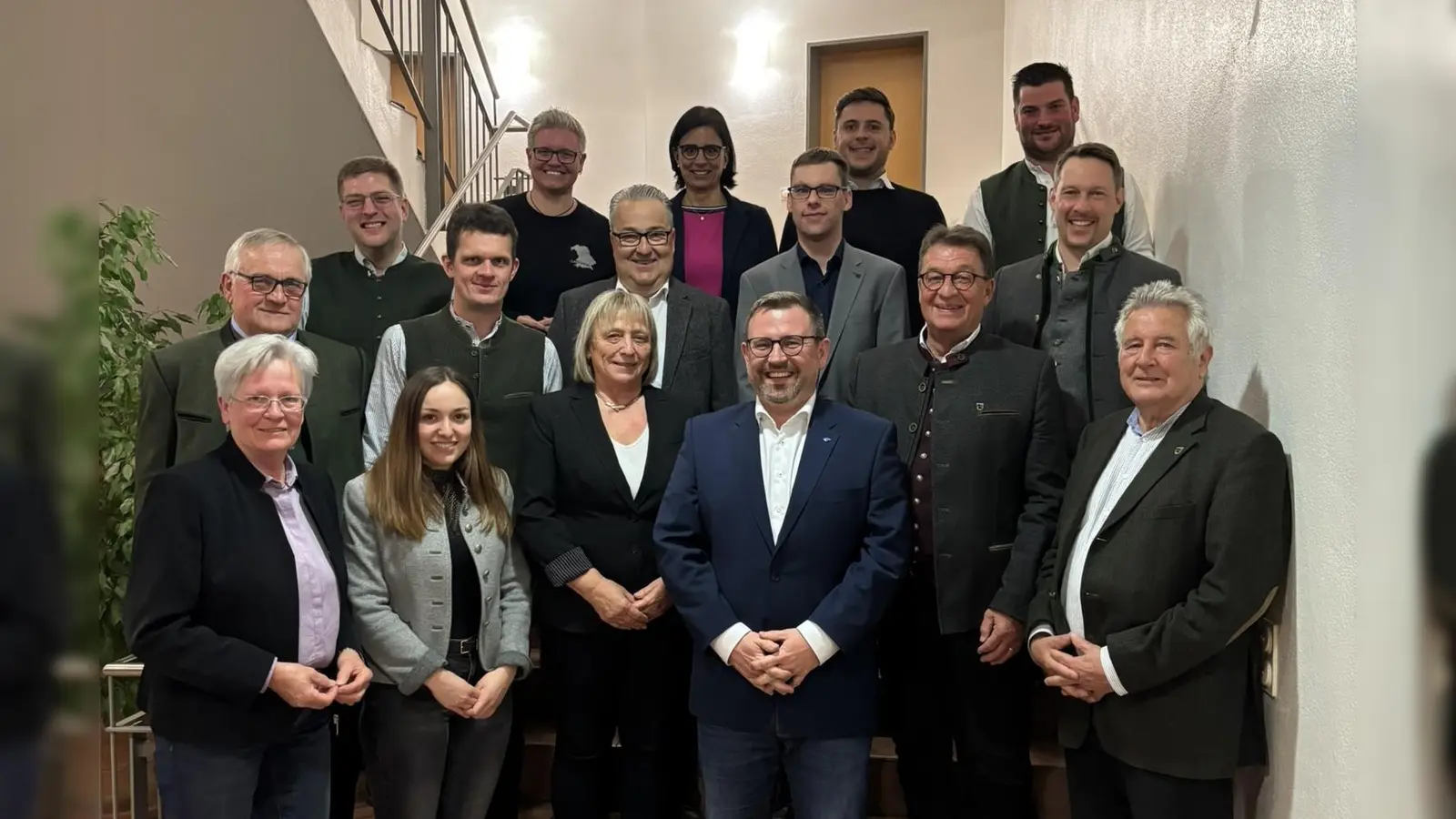 Der neue Ortsvorstand der CSU Pliening freut sich auf die Aufgaben, die vor ihm liegt.  (Foto: Buchmann)