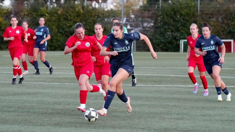 Nicht zu stoppen: Löwen-Stürmerin Kira Winter.  (Foto: J. Mentel)
