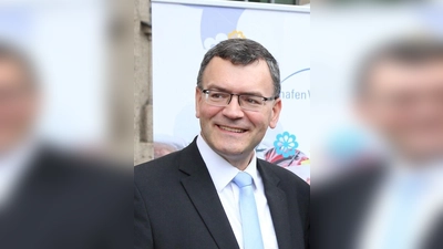 Dr. Florian Herrmann überbrachte gute Nachrichten für Neufahrn. (Foto: ar/fw)