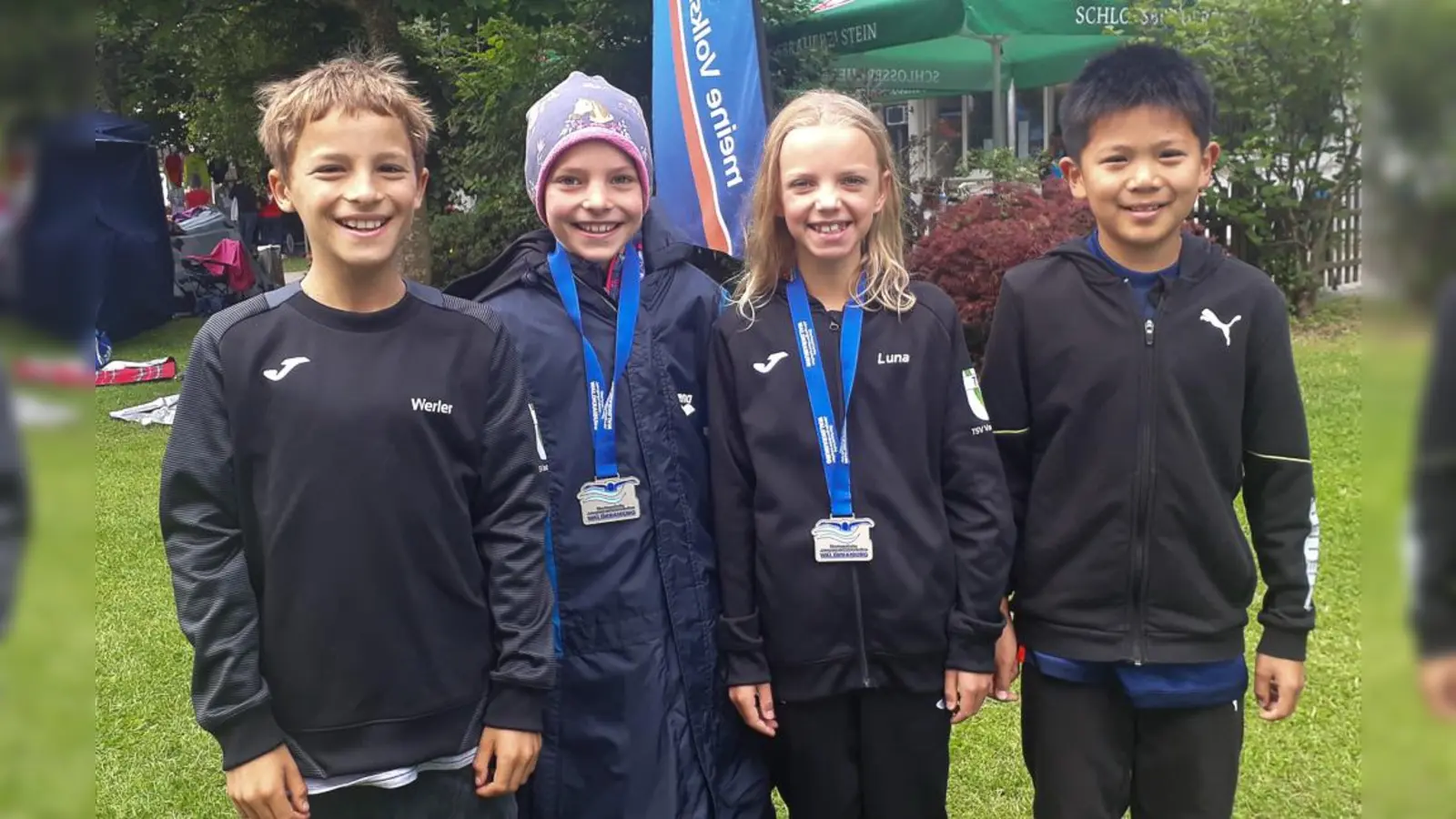 Die jüngsten Madaillengewinner in Waldkraiburg: Vitus Werler, Lena Ostermaier, Luna Oettrich und Alexander Shen (v. li.). (Foto: Karin Seyfert)