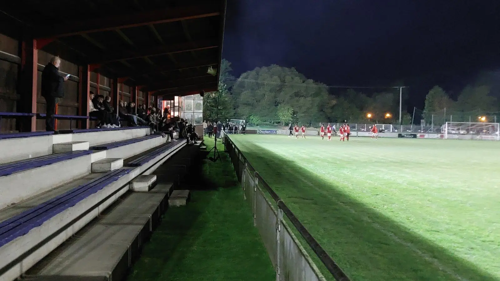 Im Sportzentrum Taufkirchen/Vils steigt das Relegationsspiel zwischen dem FC Hohenpolding und dem TSV St. Wolfgang. (Archivbild: bas)