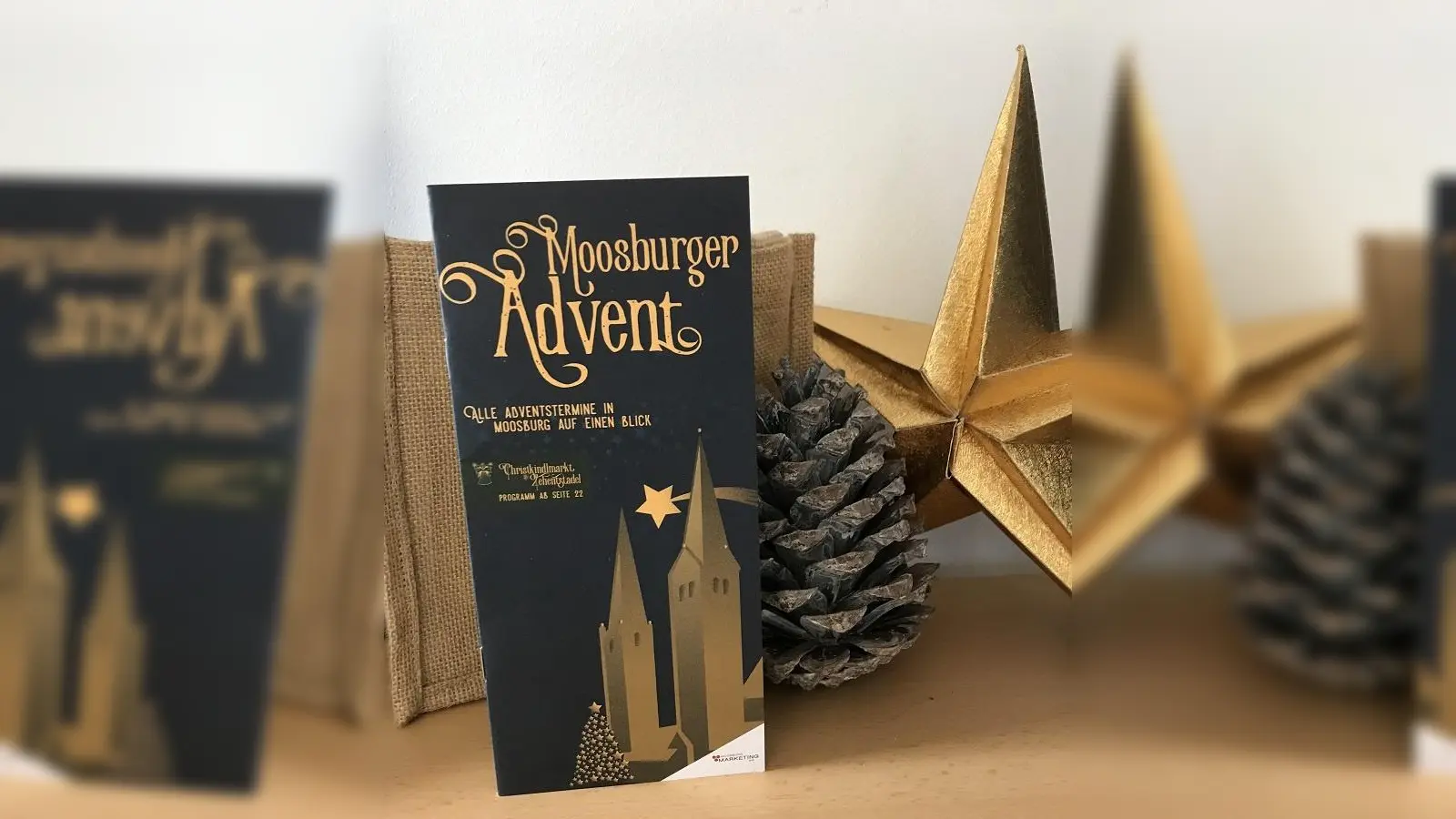 Diese Broschüre bietet einen Überblick über alle Adventsveranstaltungen. (Foto: Moosburg Marketing)