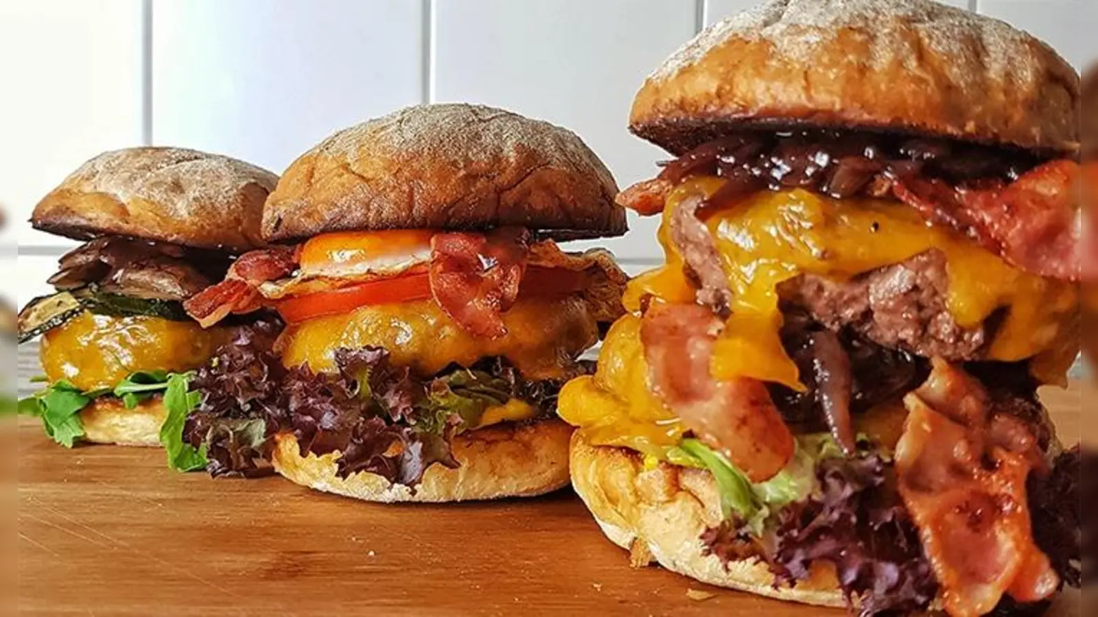 Bei diesen Burgern bleibt kein Wunsch offen - genießen kann man sie auf dem Streetfood-Festival. (Foto:  Walhalla Events & Concerts GmbH)