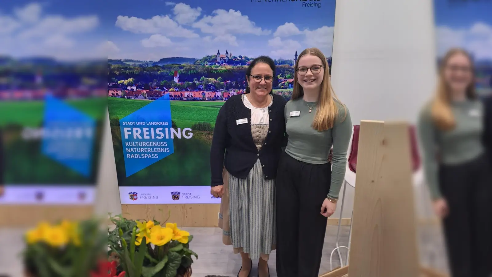 Elisabeth Weichselbaumer und Linda Reiter vom Tourismusamt Freising  (Foto: uen)