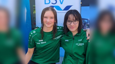Setzten nach den Kreis- und Oberbayerischen Meisterschaften bei den Bayerischen Meisterschaften in Ingolstadt noch eins drauf: Lena Vidovic (links) und Lena Leeb. (Foto: Verein)