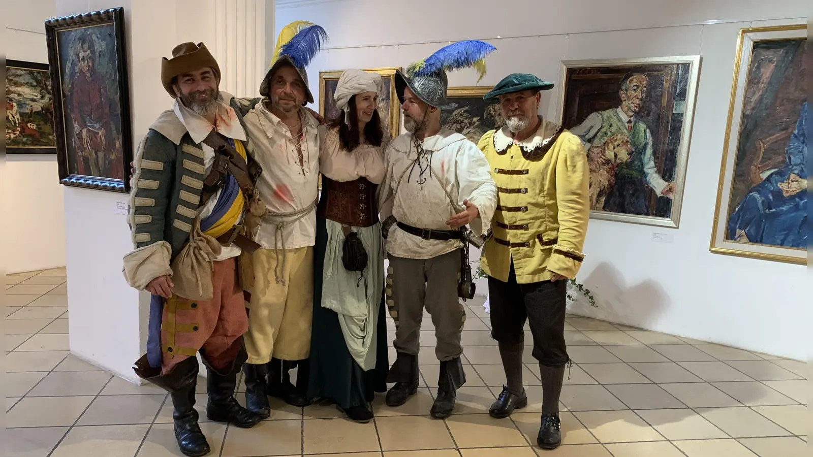 Die "Schweden" interessieren sich offenbar auch für Kunst! (Foto: Kronseder)