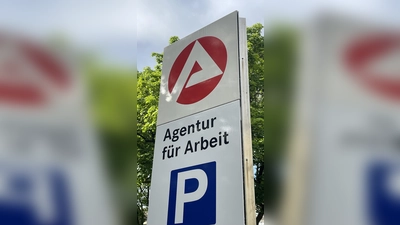 Die Agentur für Arbeit hat alle Hände voll zu tun, um die ständig wachsende Zahl an Arbeitslosen zu betreuen. (Foto: hw)