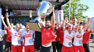 Den Fußball feiern! (Foto: H.Langer )