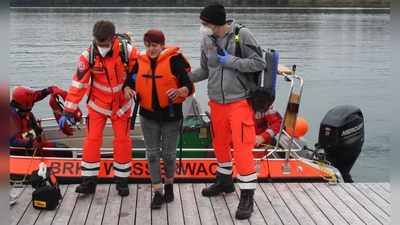 Unfallszenen wurden realitätsnah "durchgespielt". (Foto: Wasserwacht Moosburg)