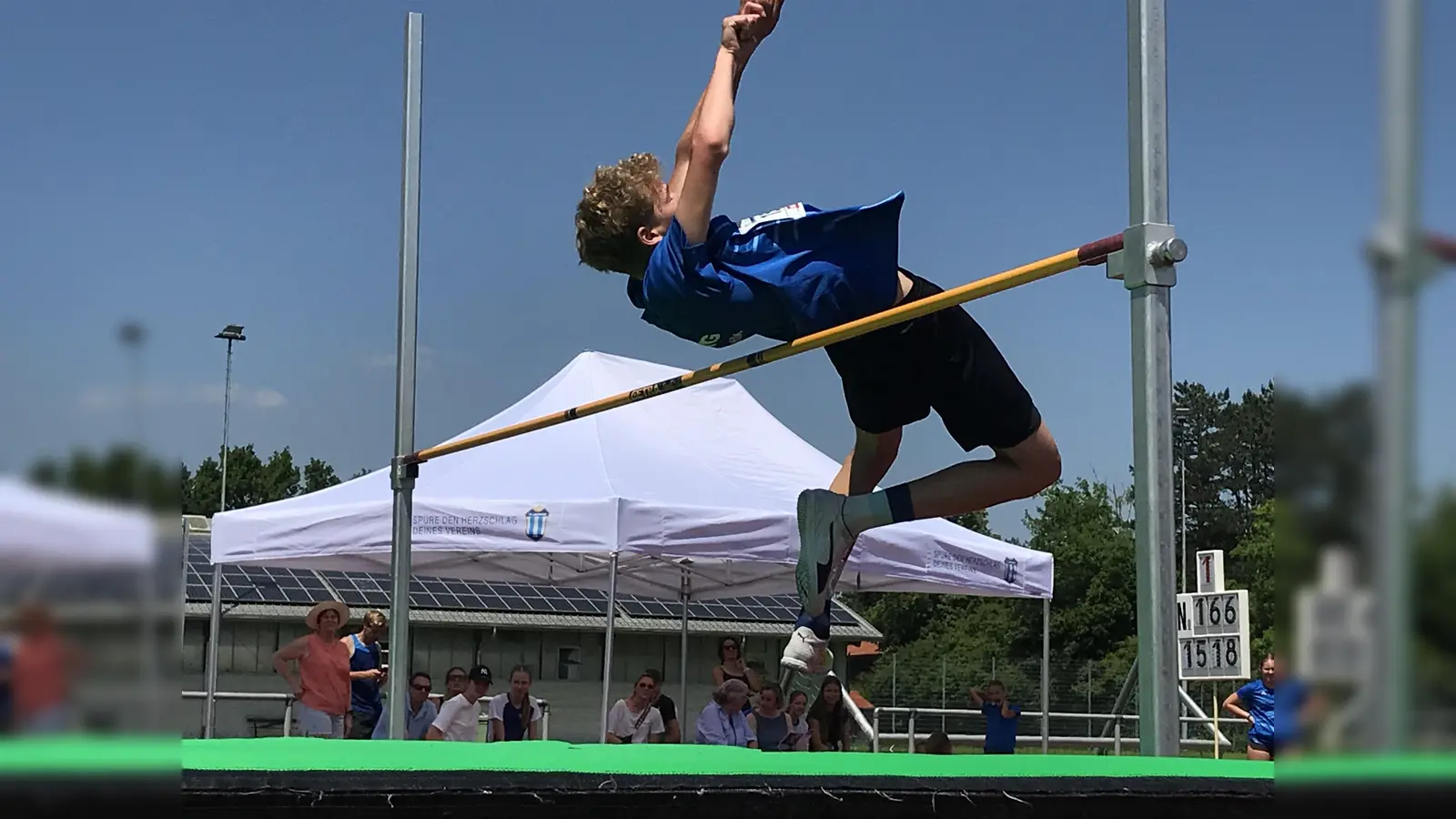 Kieren Dittrich bei 1,66 m (Quelle: TSV Erding)