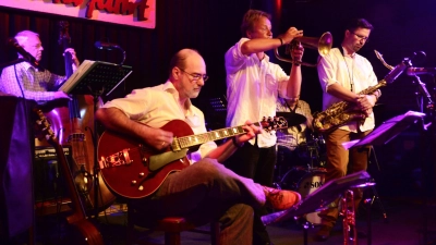 Stefan F. Huber &amp; Jazzbirds sind in Algasing in einer Matinee zu hören. (Foto: Andor Nagy)