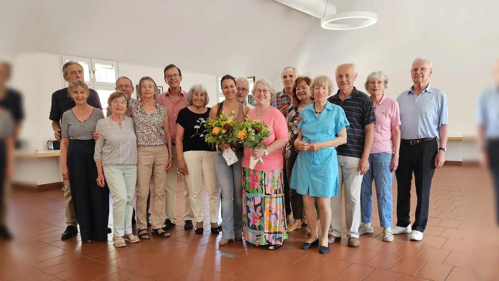 Viel Spaß hatten die Teilnehmer des ersten Seniorentanzkurses in Moosburg. (Foto: Brigitte Brandstädter)