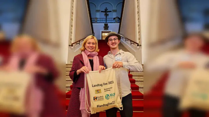 MdL Doris Rauscher mit Sebastian Weber (KLJB Erding)<br> (Foto: KLJB)