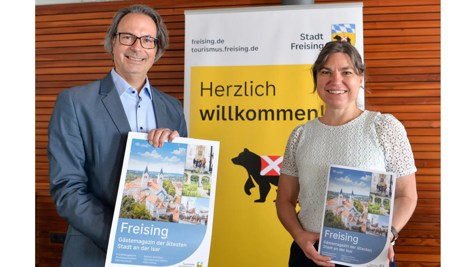 Gästemagazin Freising Tourismus Vorstellung PK OB (Foto: Sabina Kirchmaier)