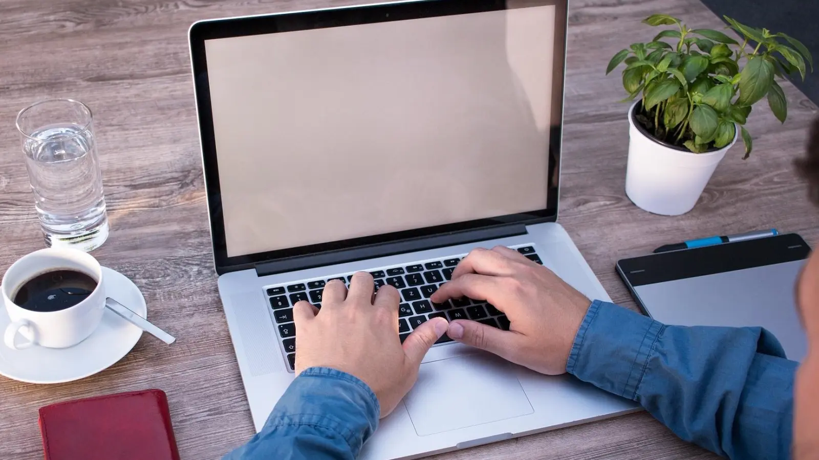 Viele Arbeitnehmer können erstmals ihr Arbeitszimmer absetzen. (Foto: pixabay)