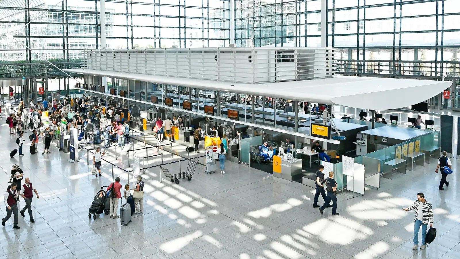 Besonders hervorgehoben wurde die klar verständliche Wegeführung und der hohe Passagierkomfort. Die Sauberkeit wurde gar als „bester Standard“ in Europa bewertet. (Foto: FMG/ATF)