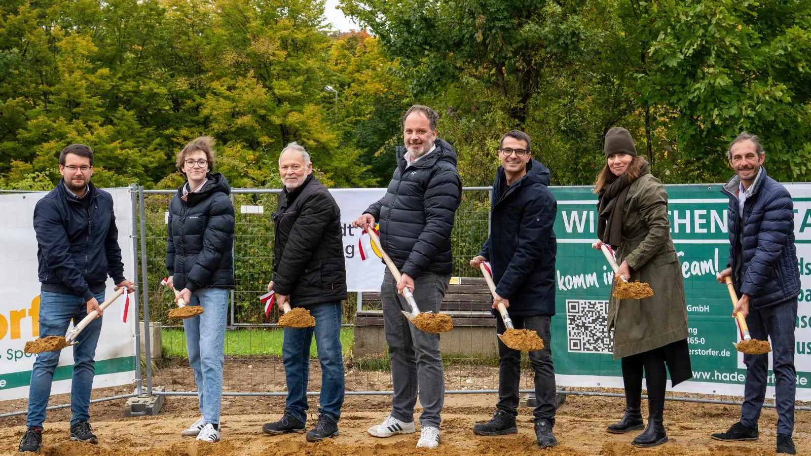Amtsleiter für Straßen- und Brückenbau Matthias Berger, Stadträtin Joana Bayraktar, Stadtrat/Planungsreferent Hans Hölzl, OB Tobias Eschenbacher, Landschaftsarchitekt&amp; Stadtplaner Klaus-Peter Dittmar, Stadtbaumeisterin Barbara Schelle, Stadtrat Jürgen Mieskes. (v.l.) (Foto: Stadt Freising)