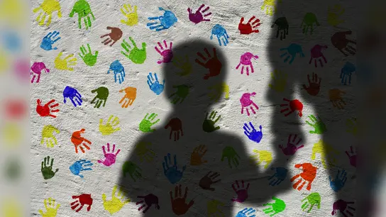 Bei Mißbrauchsfällen sind die Täter*innen den Eltern oft bekannt. (Foto: pixabay)