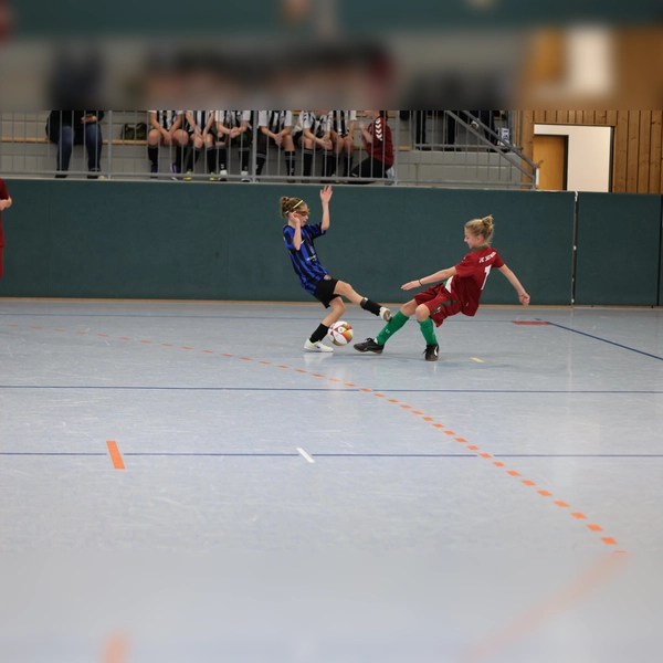 Spannende Zweikämpfe gibt es beim Hallenturnier in Schwaig wieder zu sehen. (Foto: FC Schwaig)