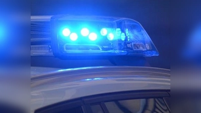 Beim Eintreffen der Polizei am Aquapark waren die drei Täter schon verschwunden und werden nun gesucht. (Foto: ar)