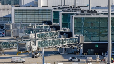 Ab dem 21. April können Passagiere mit rund 40 Airlines vom neuen Terminal 1 abheben. (Foto: Michael Fritz)