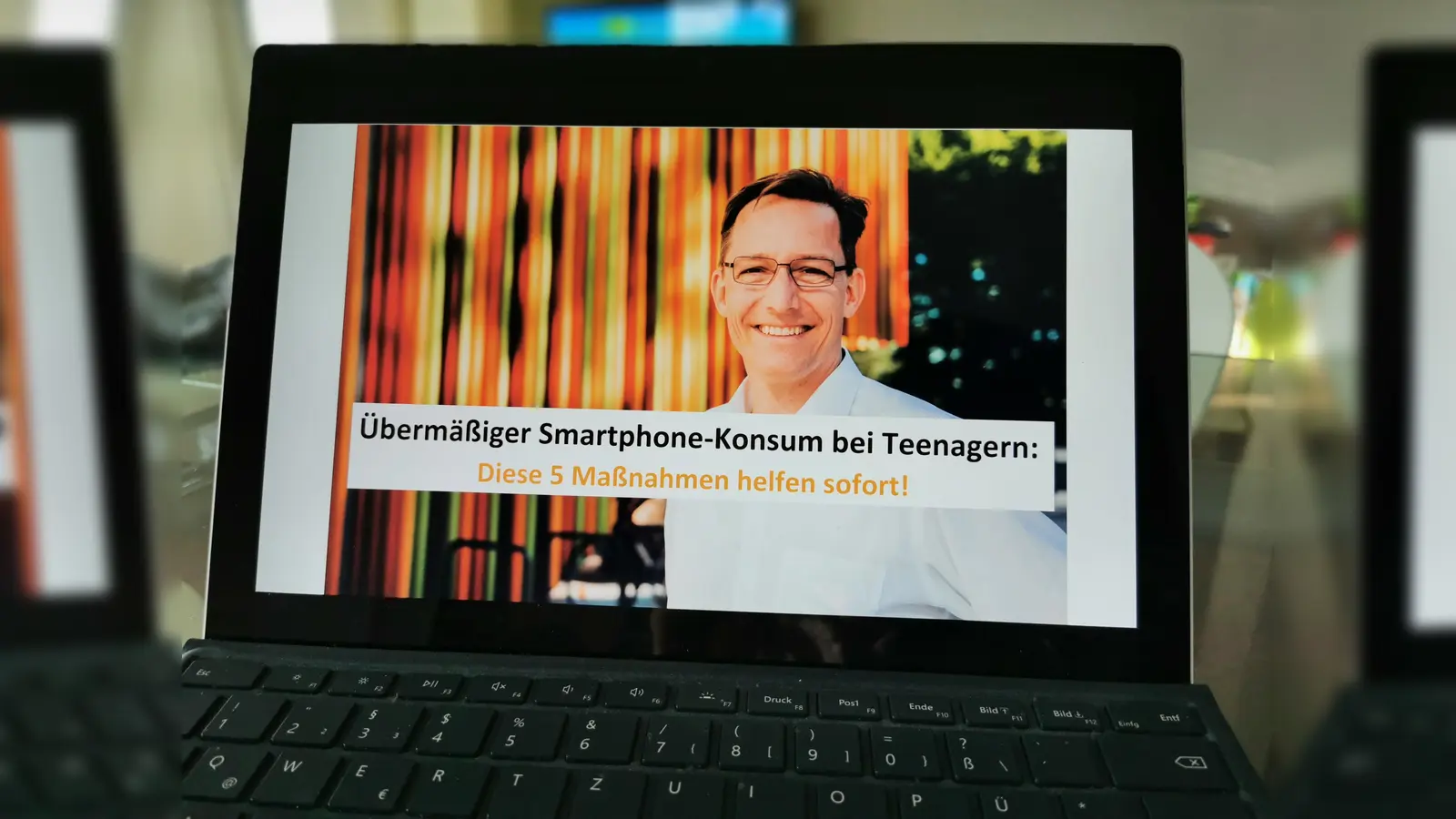 Beim Digital-Tag 2022 wurden Schüler, Lehrkräfte und Eltern von Digitaltrainer Daniel Wolff für einen bewussten Umgang mit Smartphone & Co. sensibilisiert. (Foto: VA)