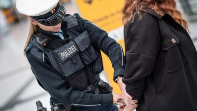 Am 19. April klickten am Flughafen die Handschellen. (Foto: Bundespolizei)