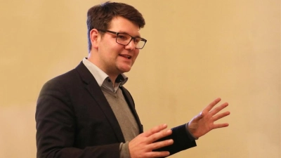 MdL Johannes Becher lädt zum Besuch in den Landtag. (Foto: Büro Becher)