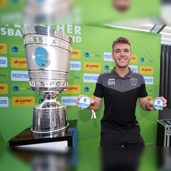 Glücklich über das Wunschlos: Sebastian Hermann, Mittelfeldspieler des SV Eintracht Berglern, schnappte sich den TSV 1860 München. (Foto: Fabian Frühwirth/BFV)