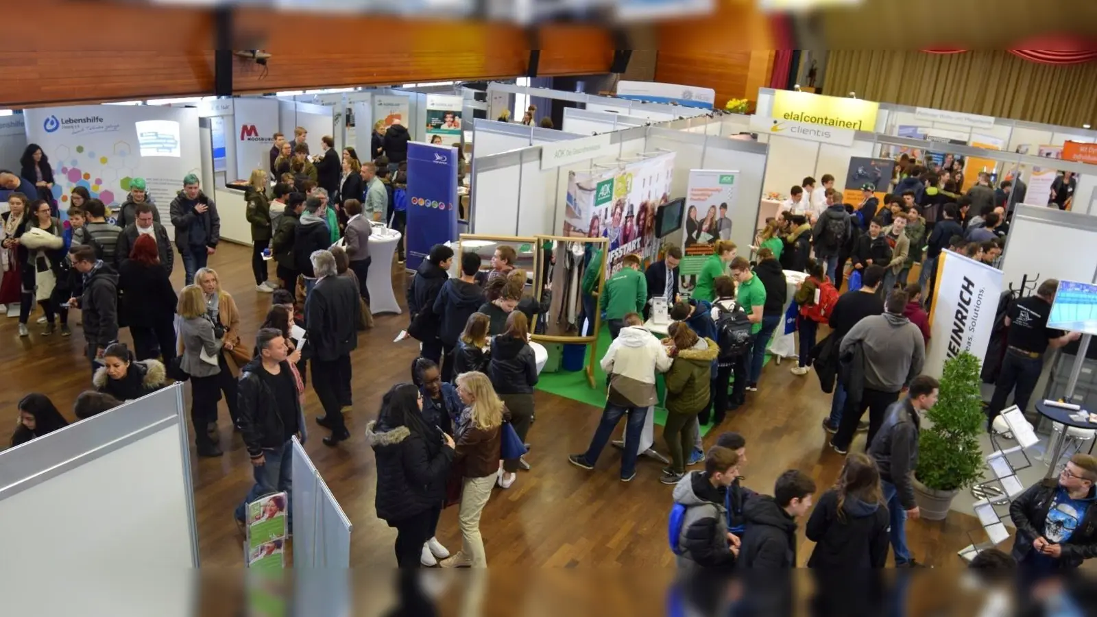 Der Karrieretag ist eine gute Möglichkeit, um sich einen Überblick über die Firmen in und um Moosburg zu informieren. (Foto: ar/Moosburg Marketing)