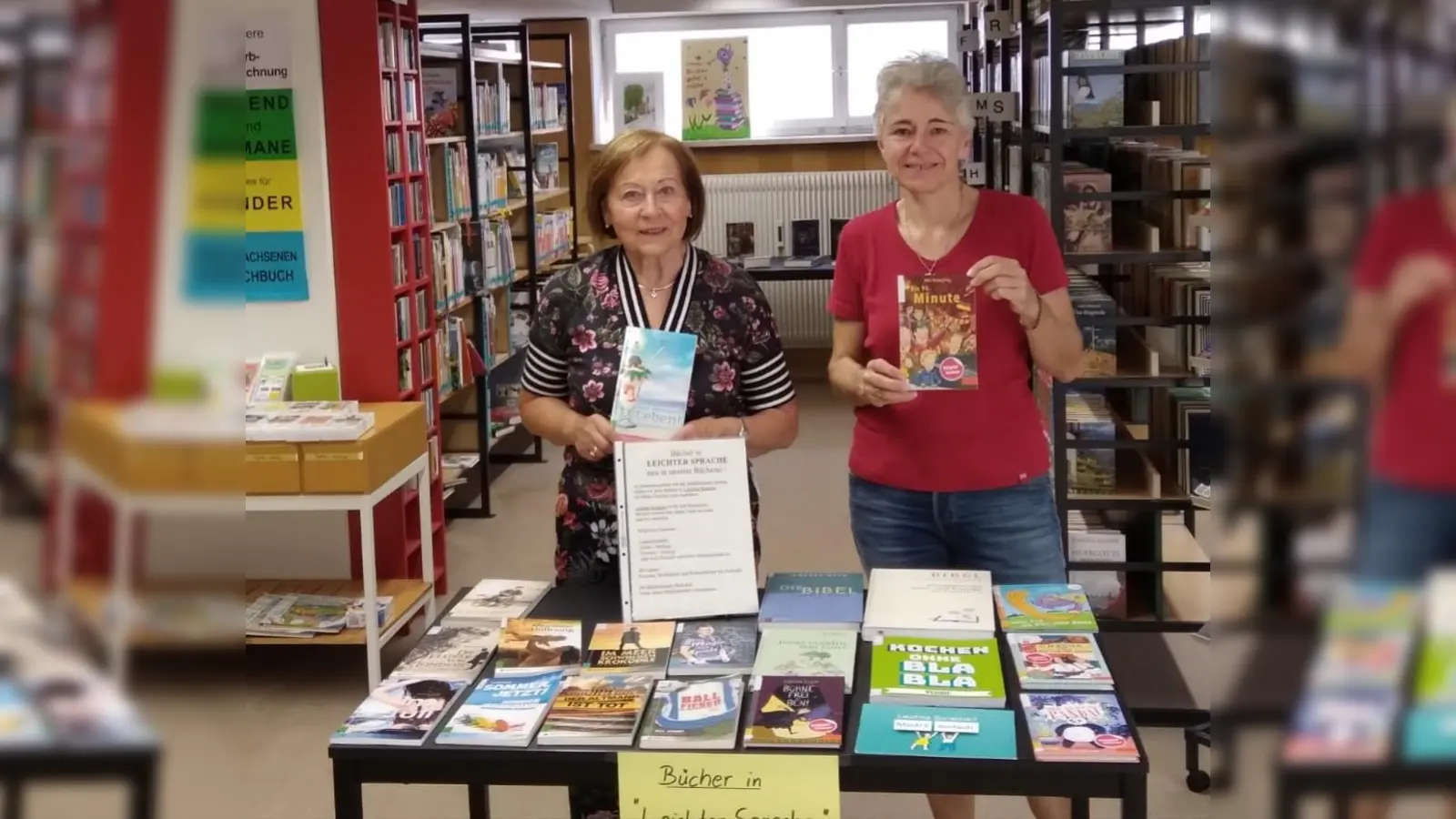 Das Büchereiteam in Altenerding freut sich auf interessierte Besucher. (Foto: Bücherei Altenerding)