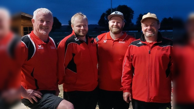 Steinhöring spielte mit: Gerhard Wippl, Michael Paul, Hans Paul jun., Martin Bachleitner (von links) und dem Ersatzmann Toni Schweiger (nicht im Bild). (Foto: Verein)